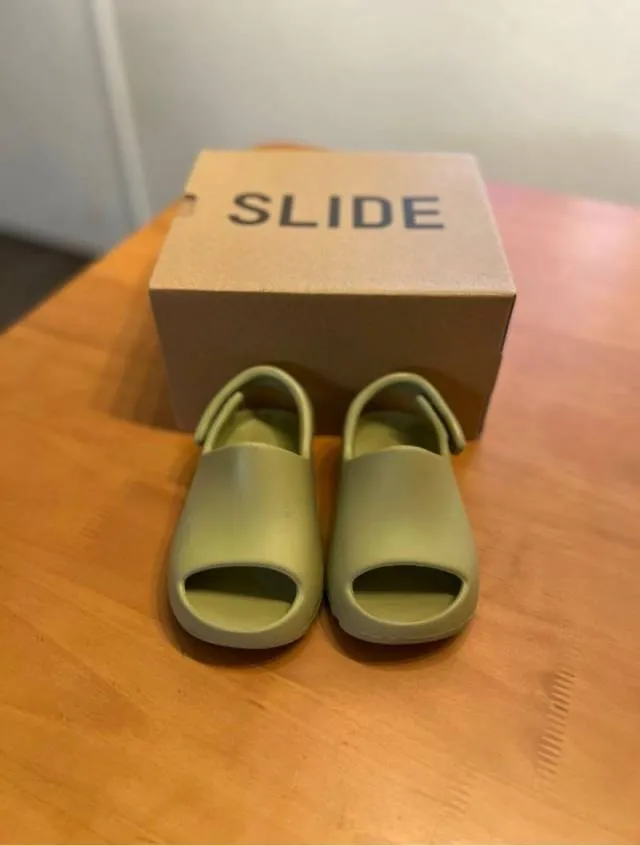 Adidas yeezy slide infant - resin