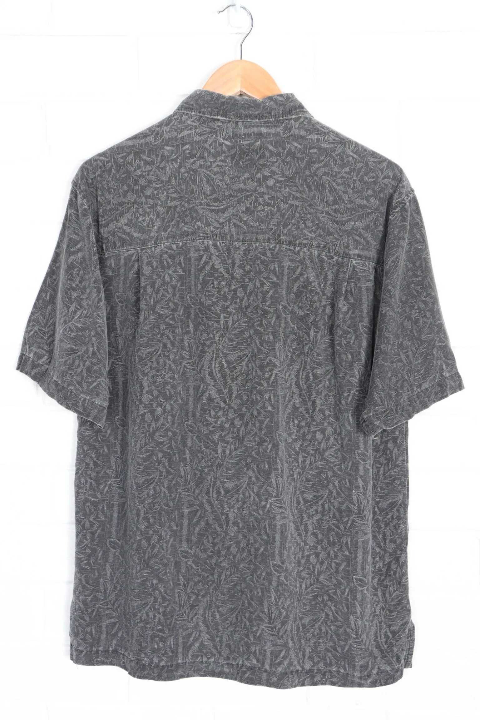 CARIBBEAN JOE Grey Embossed Short Sleeve Silk Shirt (L)