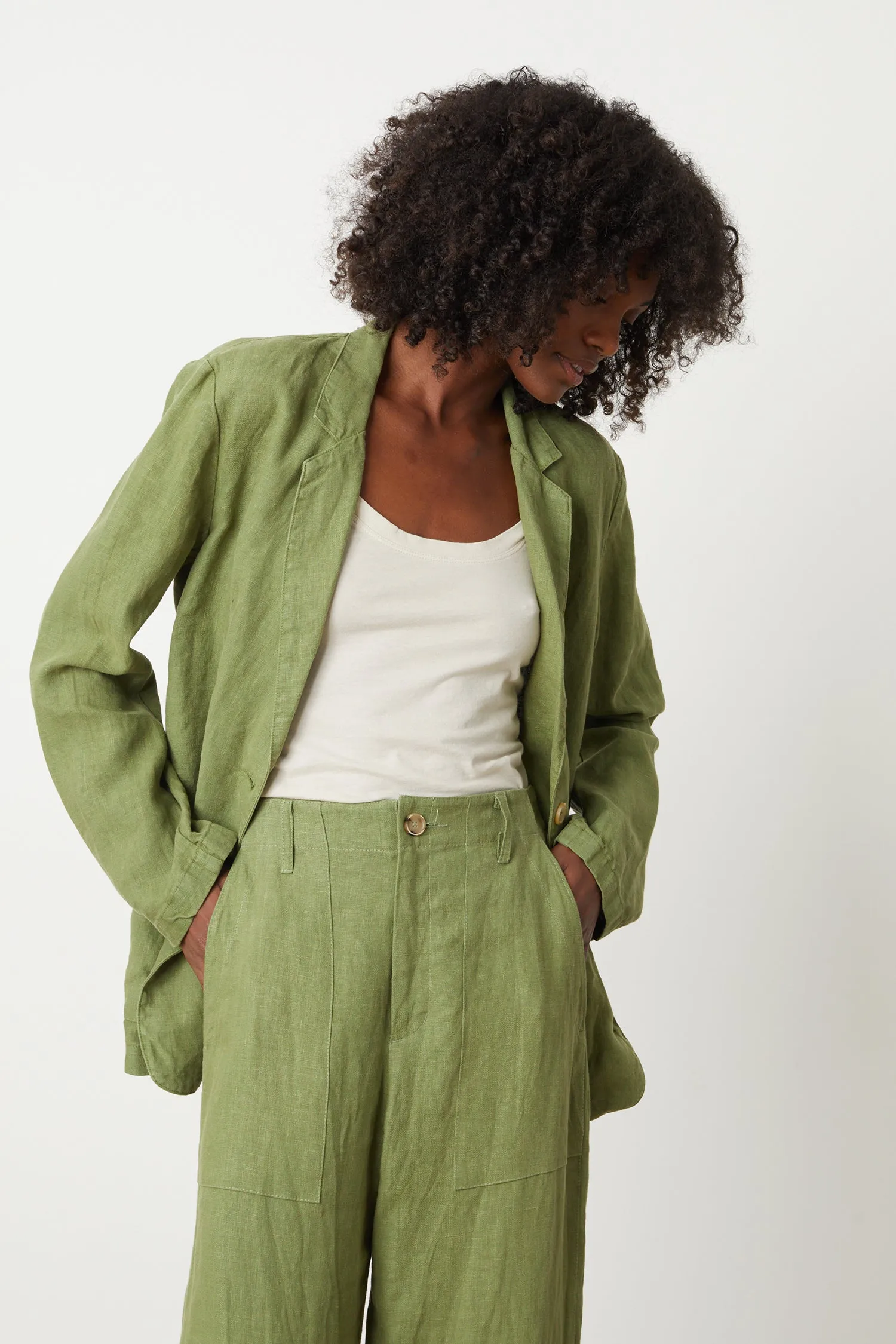 CASSIE HEAVY LINEN BLAZER IN BASIL