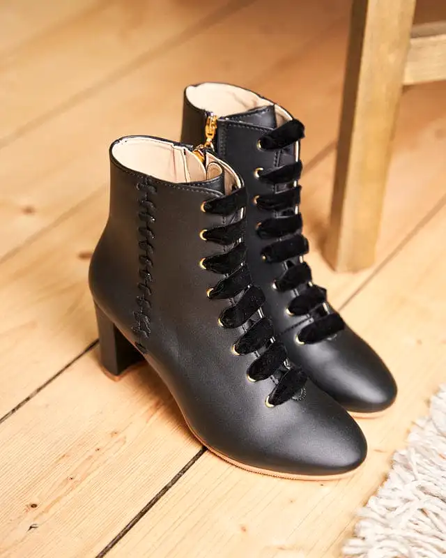 Chester Vegan Leather Lace-up Boots | Noir