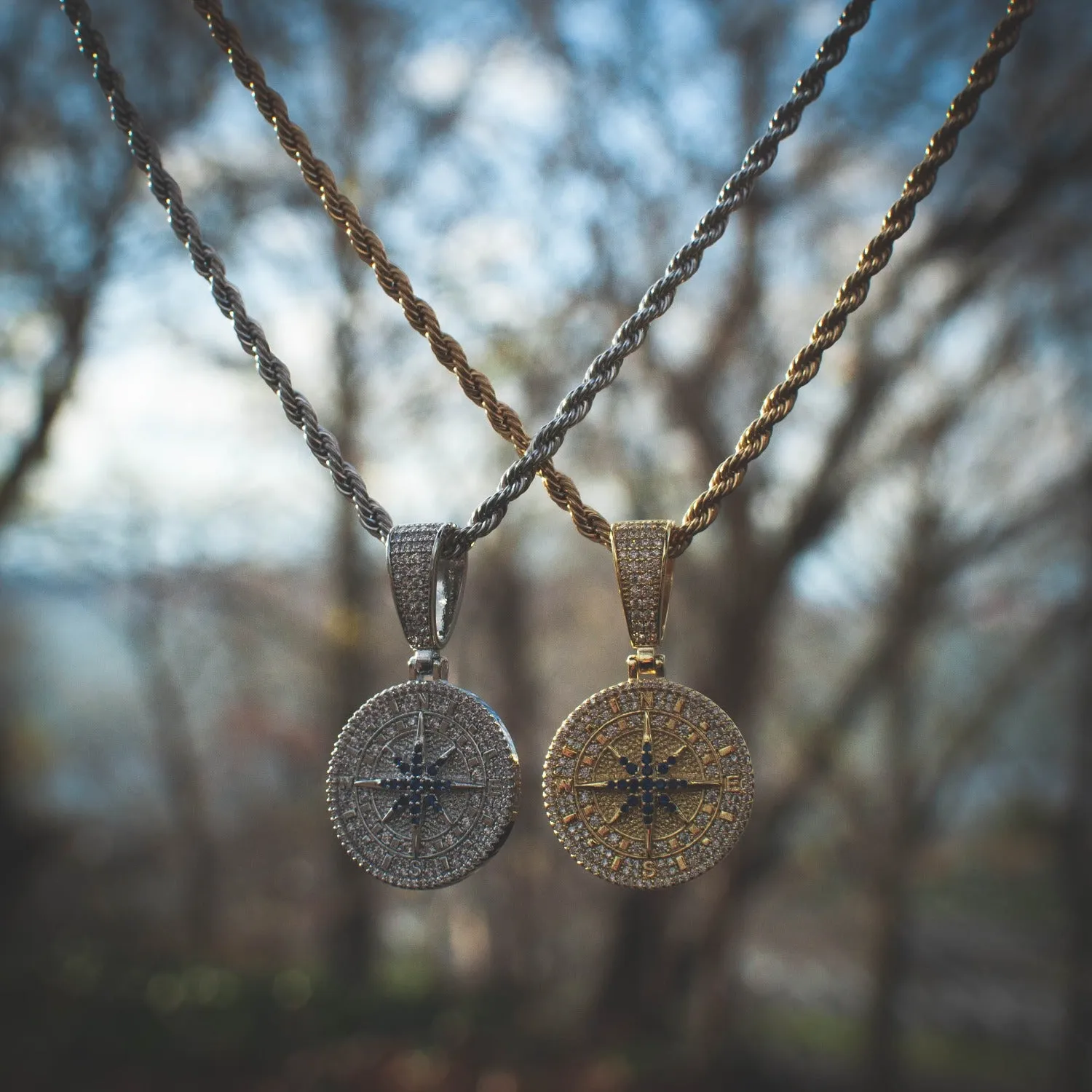 Compass Necklace in Yellow/White Gold