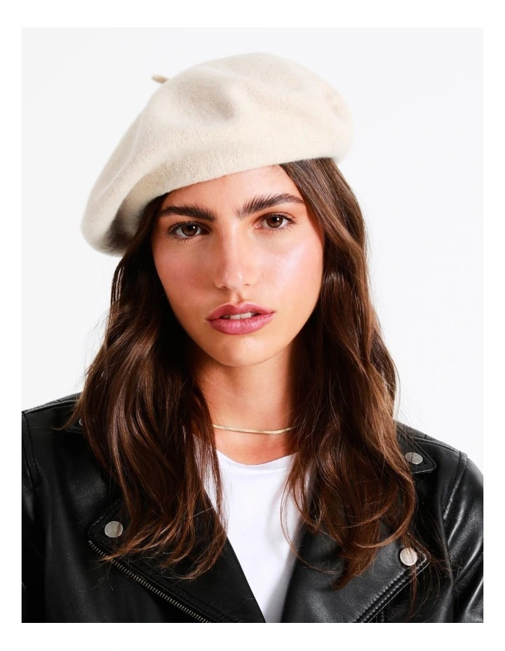 Core Beret Winter Hats in Ivory