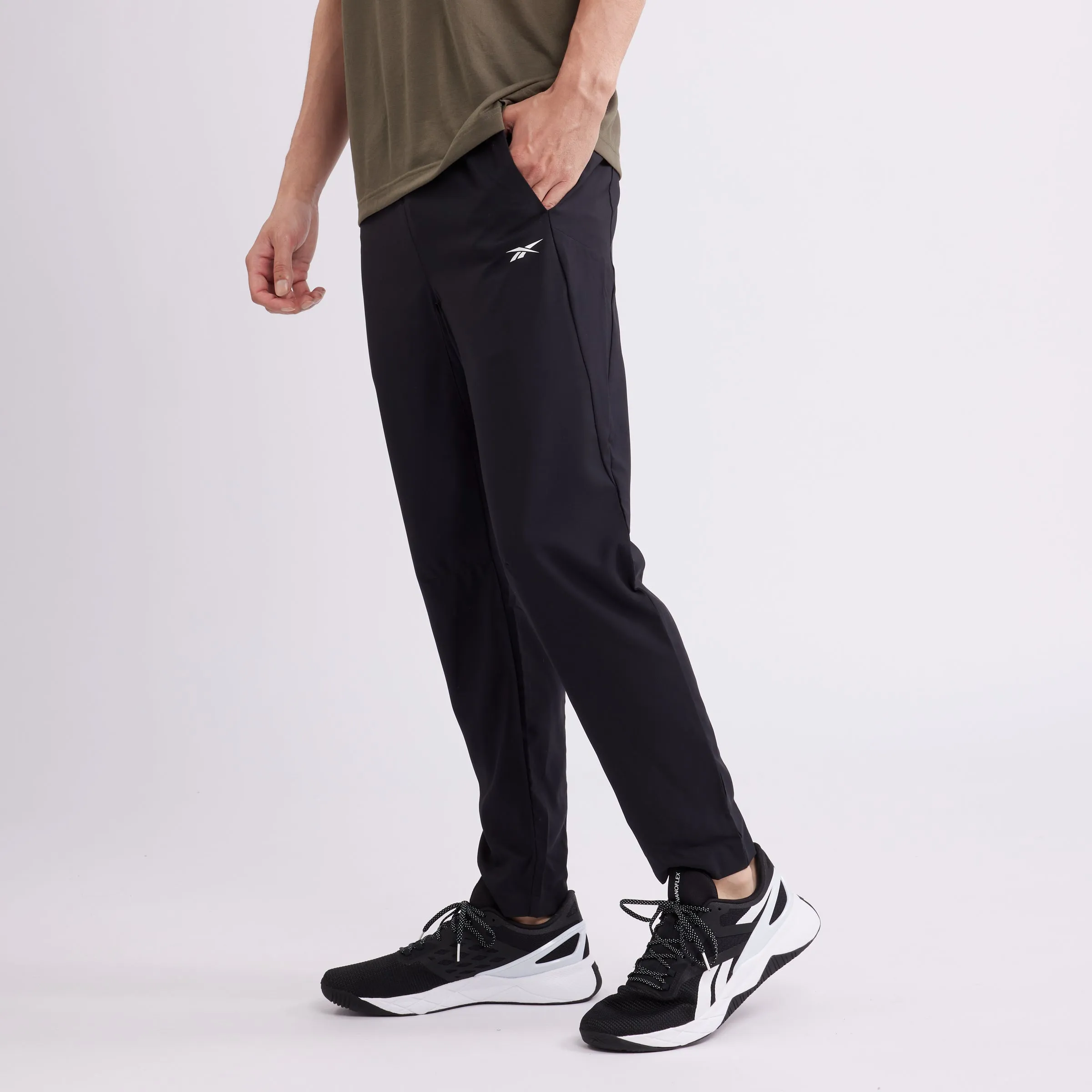 Id Train Woven Pant Black