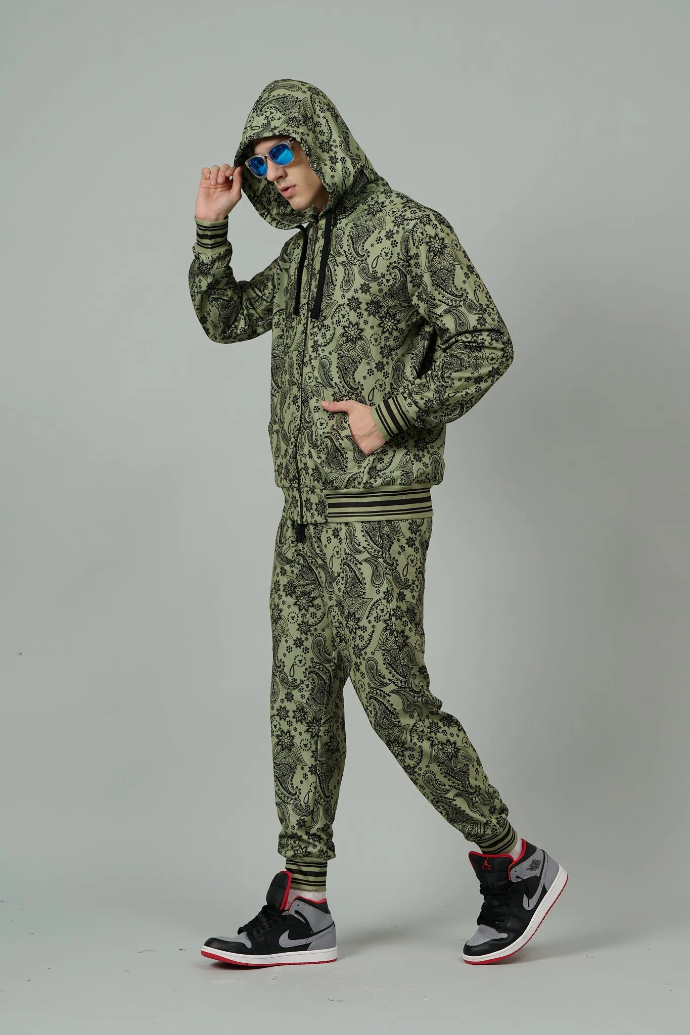 Paisley Design Printed Green Zipper Hoodie for Men