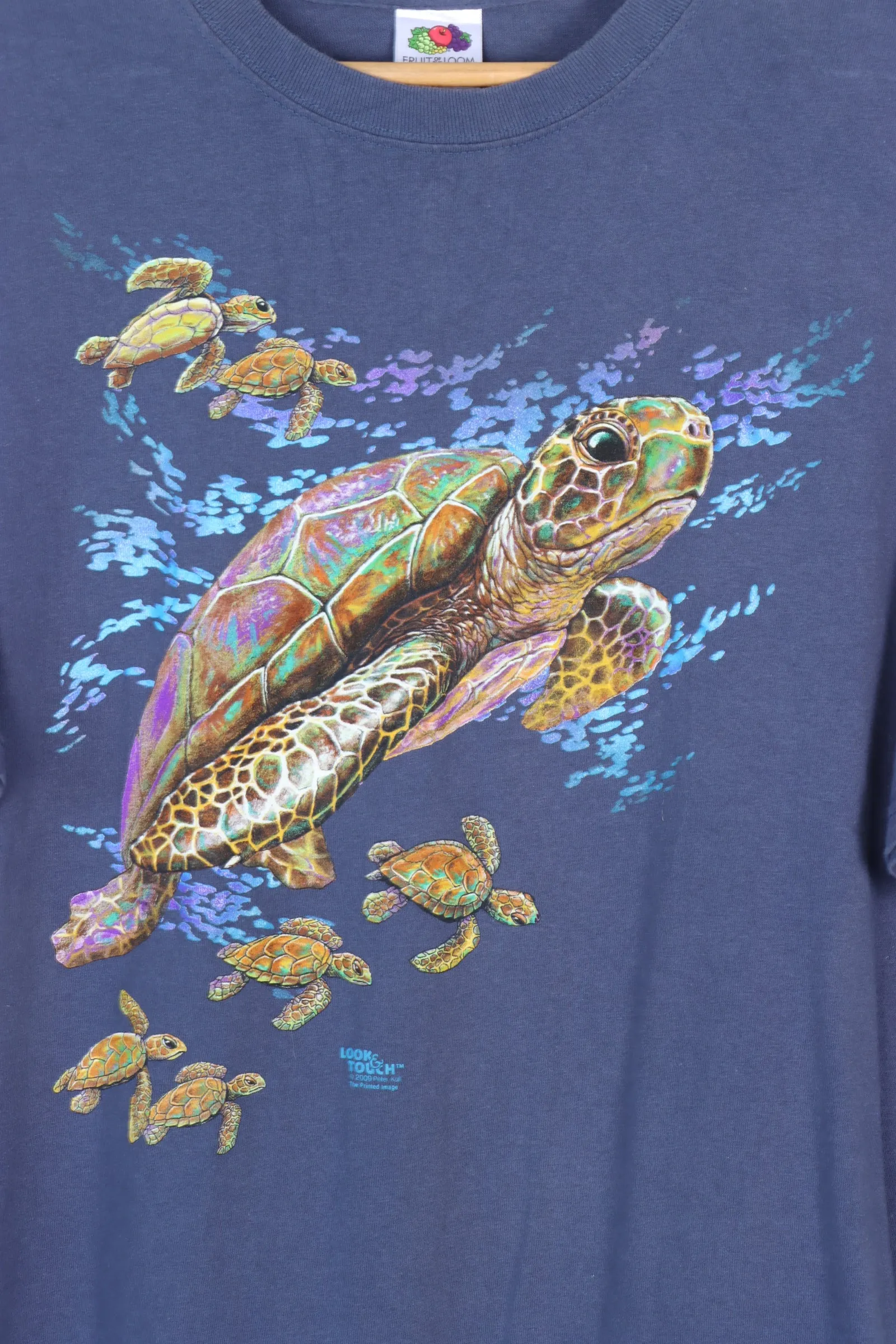 Sea Turtle Navy Animal Graphic Tee (L)